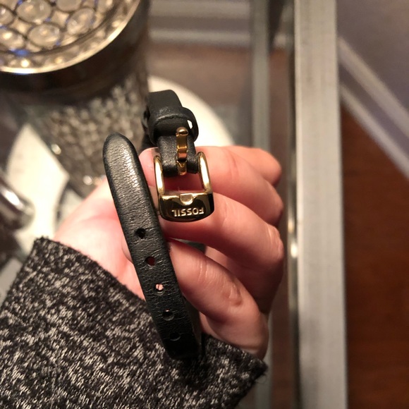 Leather Fossil Watch - Picture 3 of 3